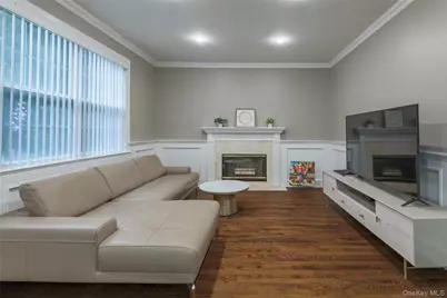 161 Cranberry Court, Melville, NY 11747 - Photo 17