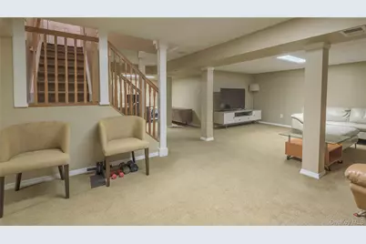 161 Cranberry Court, Melville, NY 11747 - Photo 37