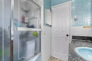 2637 Lexington Ave, East Meadow, NY 11554 - Photo 23