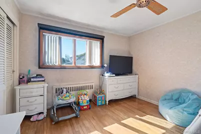 2637 Lexington Avenue, East Meadow, NY 11554 - Photo 19