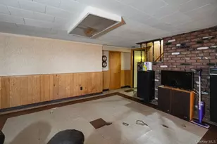 2637 Lexington Ave, East Meadow, NY 11554 - Photo 33