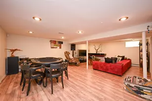 165-05 67th Ave, Fresh Meadows, NY 11365 - Photo 17