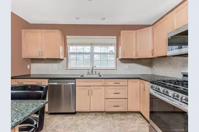 601 Crab Apple Lane, New Windsor, NY 12553 - Photo 5