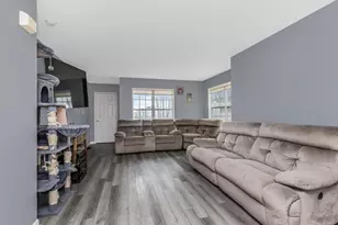 601 Crab Apple Ln, New Windsor, NY 12553 - Photo 3