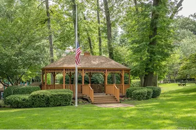33 Young Avenue, Pelham, NY 10803 - Photo 39