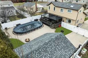 21 Terrell Ln, Hicksville, NY 11801 - Photo 19