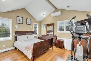 21 Terrell Ln, Hicksville, NY 11801 - Photo 13