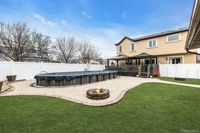 21 Terrell Lane, Hicksville, NY 11801 - Photo 21