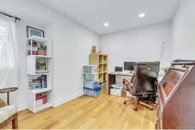 21 Terrell Lane, Hicksville, NY 11801 - Photo 9