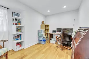 21 Terrell Ln, Hicksville, NY 11801 - Photo 9