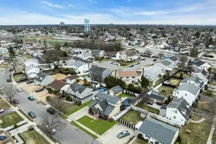 21 Terrell Ln, Hicksville, NY 11801 - Photo 25