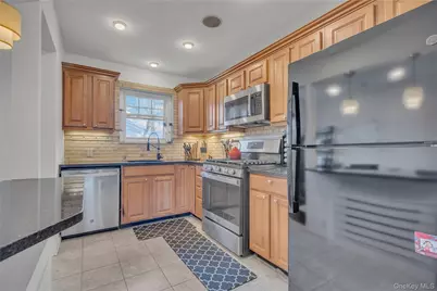 1879 Crompond Road #E4, Peekskill, NY 10566 - Photo 5