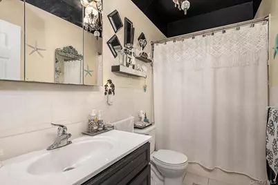 137 Francesca Way, Amityville, NY 11701 - Photo 9