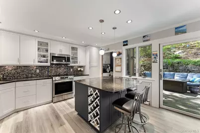 114 Ogden Avenue, Dobbs Ferry, NY 10522 - Photo 11