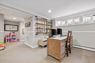 45 Winthrop Rd, Plainview, NY 11803 - Photo 23