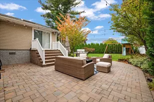 45 Winthrop Rd, Plainview, NY 11803 - Photo 27