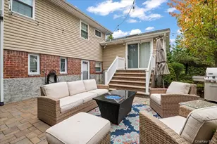 45 Winthrop Rd, Plainview, NY 11803 - Photo 25