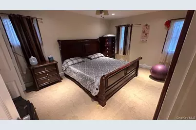 1240 Langdon Boulevard, Rockville Centre, NY 11570 - Photo 13