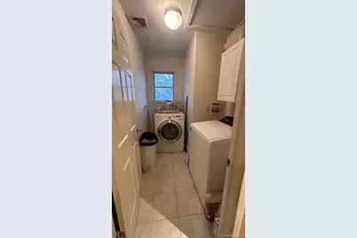 1240 Langdon Boulevard, Rockville Centre, NY 11570 - Photo 19