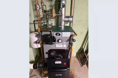 118 Carol Road, East Meadow, NY 11554 - Photo 15