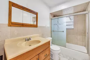 3 Dubois Ave, Amityville, NY 11701 - Photo 15