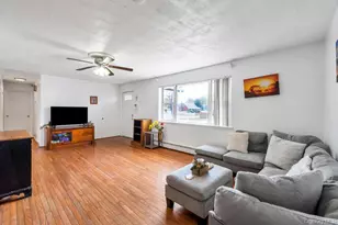 3 Dubois Ave, Amityville, NY 11701 - Photo 9