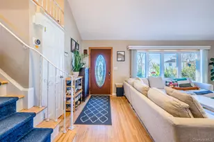 22 Forest Dr, Plainview, NY 11803 - Photo 17