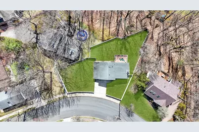 14 Sloane Avenue, New York, NY 10306 - Photo 3