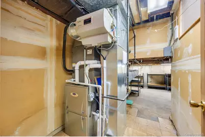 14 Sloane Avenue, New York, NY 10306 - Photo 23