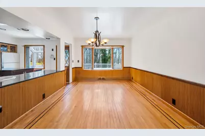 14 Sloane Avenue, New York, NY 10306 - Photo 9