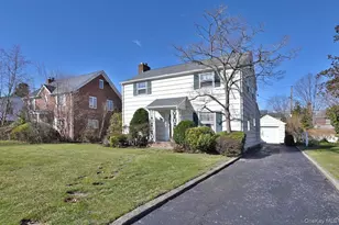 146 Kildare Rd, Garden City, NY 11530 - Photo 3