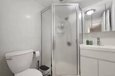 93 Birch Avenue E, Farmingdale, NY 11735 - Photo 13