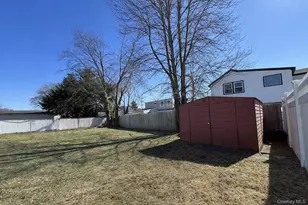 93 Birch Ave E, Farmingdale, NY 11735 - Photo 19