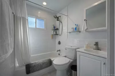 93 Birch Avenue E, Farmingdale, NY 11735 - Photo 7