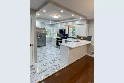 57-18 Hewlett Street, Little Neck, NY 11362 - Photo 7