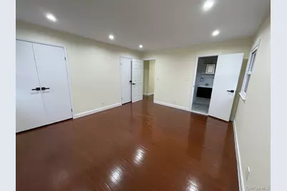 57-18 Hewlett Street, Little Neck, NY 11362 - Photo 3