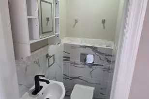 57-18 Hewlett St, Little Neck, NY 11362 - Photo 13