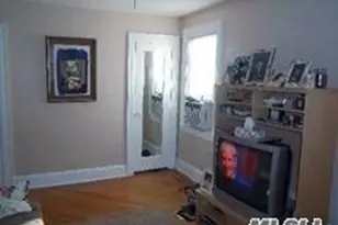 127 Gordon Rd, Valley Stream, NY 11581 - Photo 5