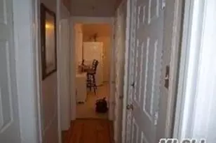 127 Gordon Rd, Valley Stream, NY 11581 - Photo 9