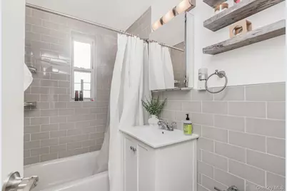 125 Bronx River Road #2C, Yonkers, NY 10704 - Photo 9
