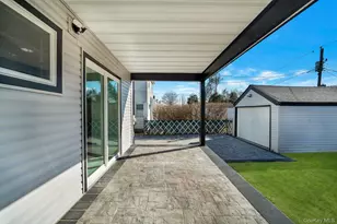 9 Park E, New Hyde Park, NY 11040 - Photo 33