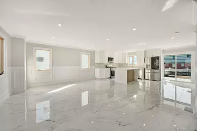 9 Park E, New Hyde Park, NY 11040 - Photo 7