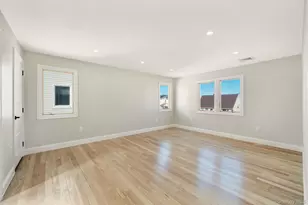 9 Park E, New Hyde Park, NY 11040 - Photo 23