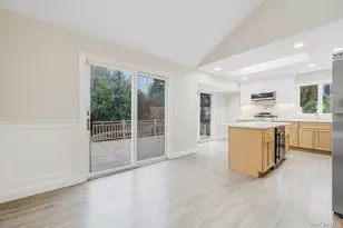 12 Crabapple Ln, Commack, NY 11725 - Photo 7