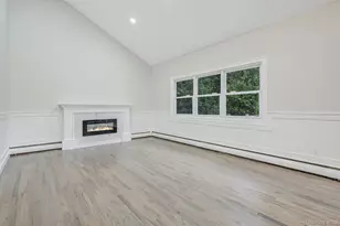 12 Crabapple Ln, Commack, NY 11725 - Photo 9