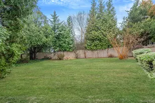 12 Crabapple Ln, Commack, NY 11725 - Photo 37