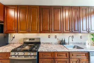 1304 Midland Ave, Yonkers, NY 10704 - Photo 9