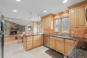 131 Eleanor Dr, Mahopac, NY 10541 - Photo 7