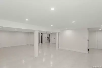 3 Cornell Avenue, Hicksville, NY 11801 - Photo 19