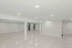 3 Cornell Ave, Hicksville, NY 11801 - Photo 19